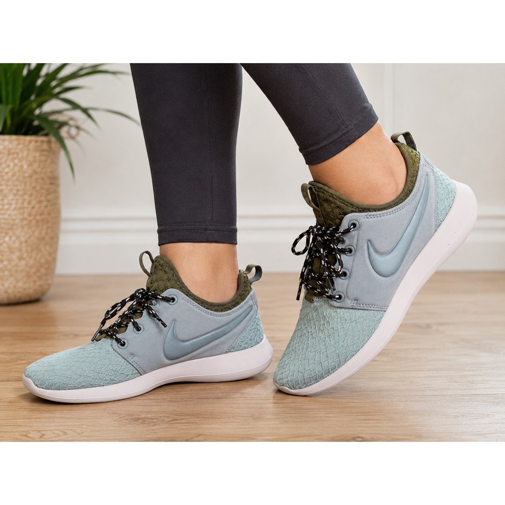 Nike Roshe Two Sneaker Women 8 Blue olive Green Athleisure Gorpcore Shoes hiking